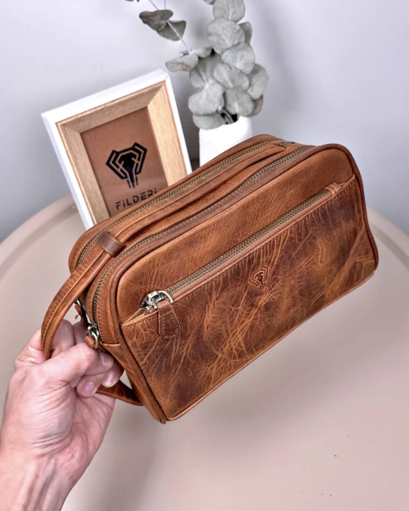 Large Men's Leather Handbag — Hazelnut Brown, 2104 — product view 1