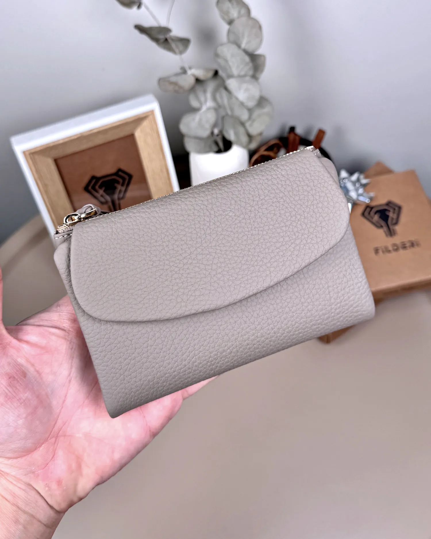 Taupe