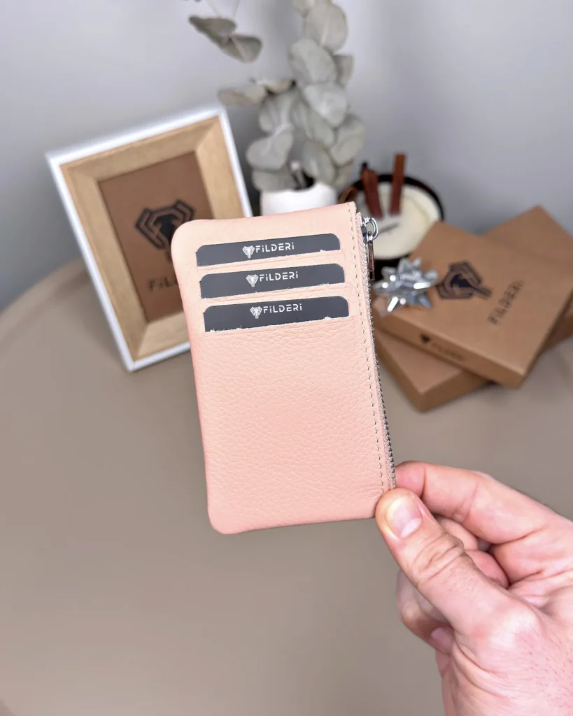 Slim Zip Leather Card Holder — Pink, 2126 — product view 2