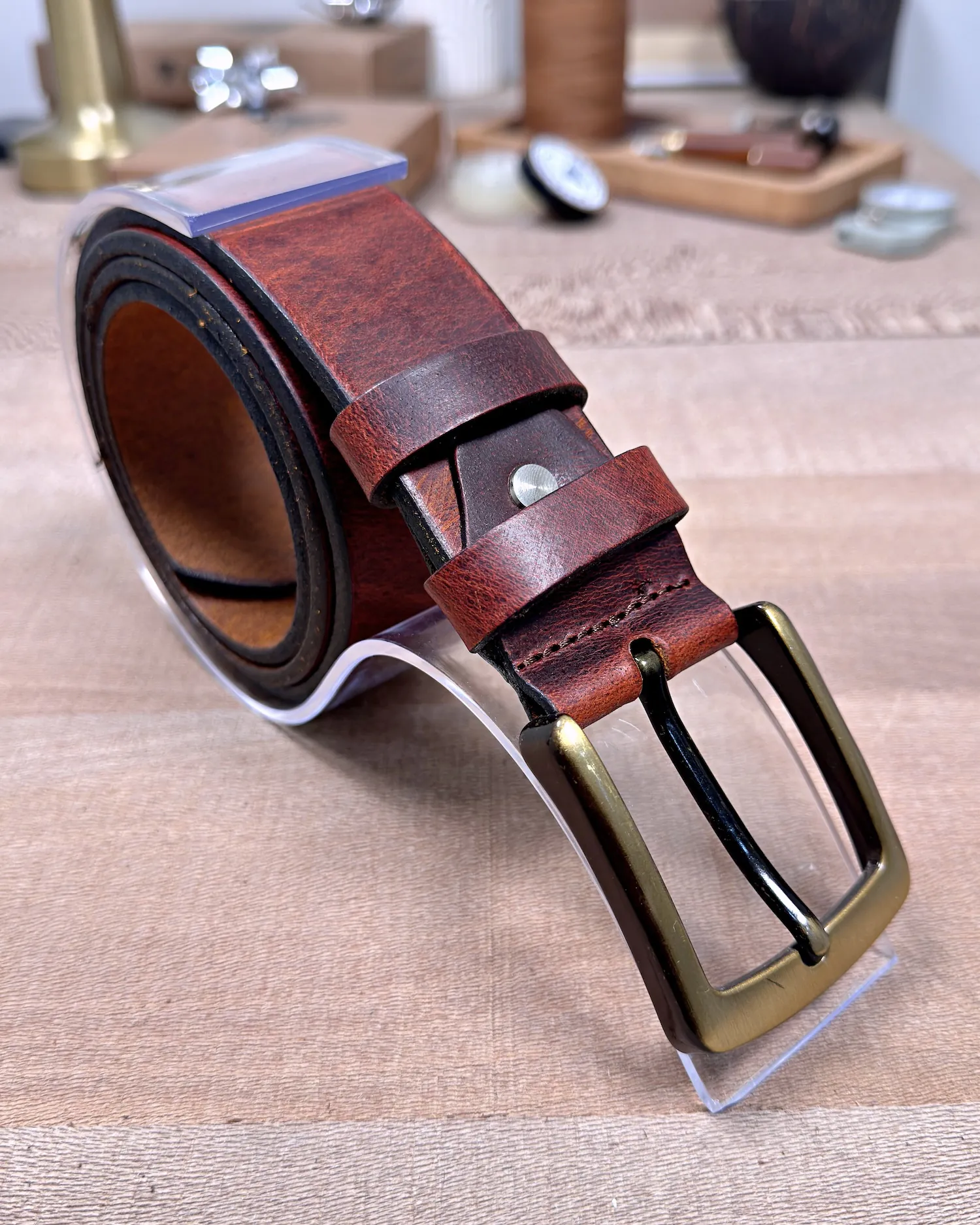 filderi-176768-cf9d7a1f5d15 Distressed Men's Leather Belt — Reddish Brown — product view 1