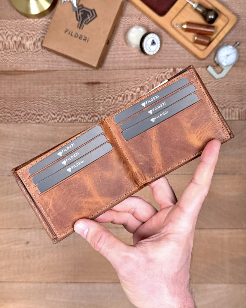Butterfly Men's Leather Wallet — Hazelnut Brown, 2145 — product view 2