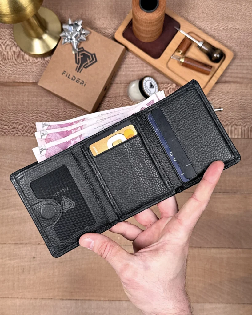 Magnetic Leather Wallet — Black, Guti, 2067 — product view 1