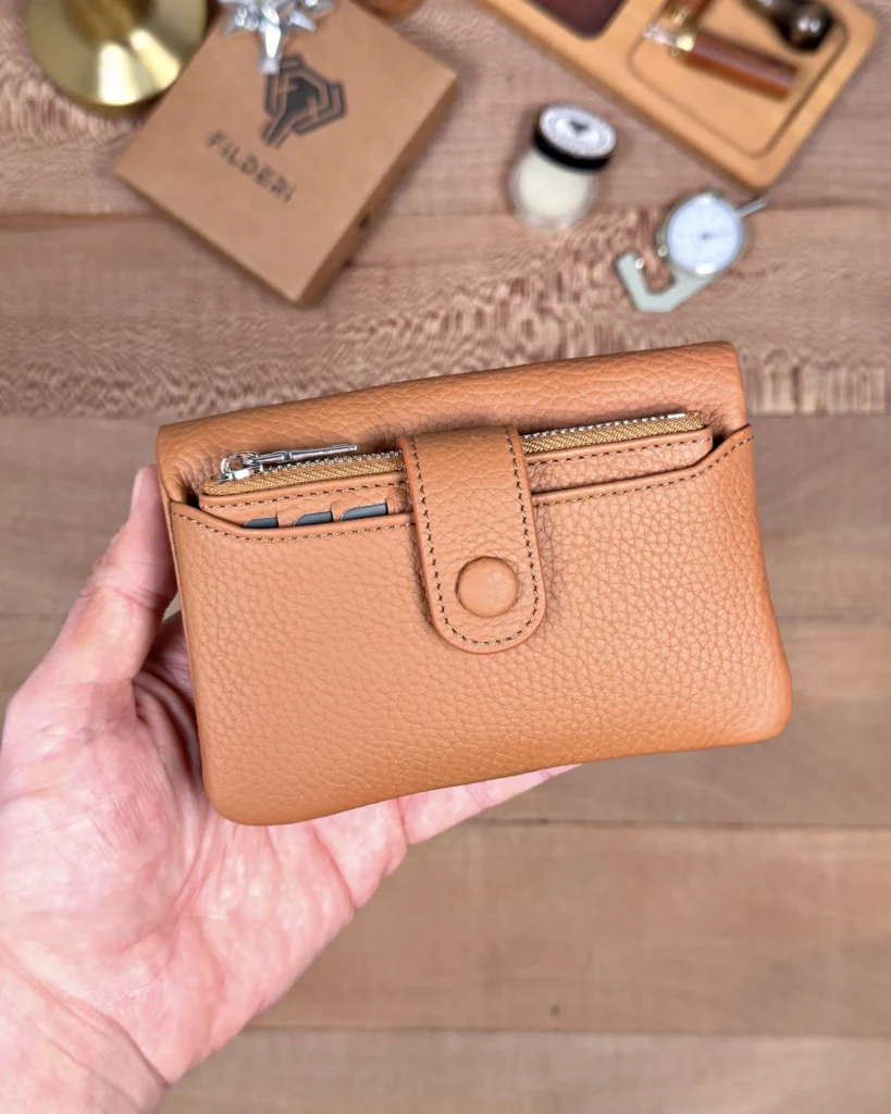 Compact Women's Leather Wallet — Cognac, 2152 — product view 2