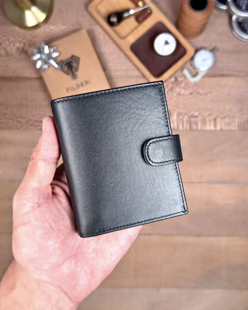 Two-Tone Leather Wallet — Guti, 2070 — product view 2