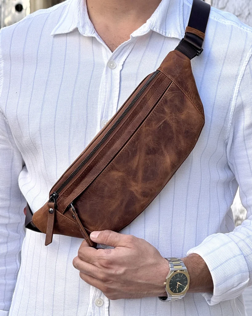 Leather Crossbody Bag — Hazelnut Brown, 2164 — product view 1