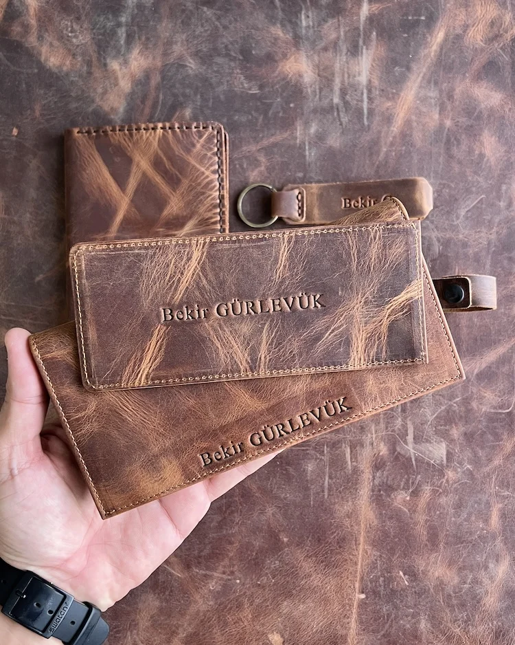 Distressed Leather Gift Set — Hazelnut Brown — product view 2