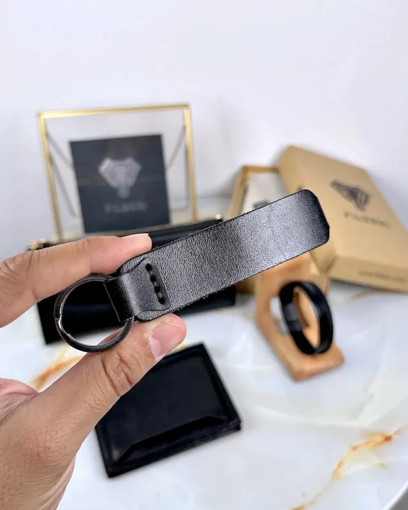 Plain Leather Keyring — Black — product view 2