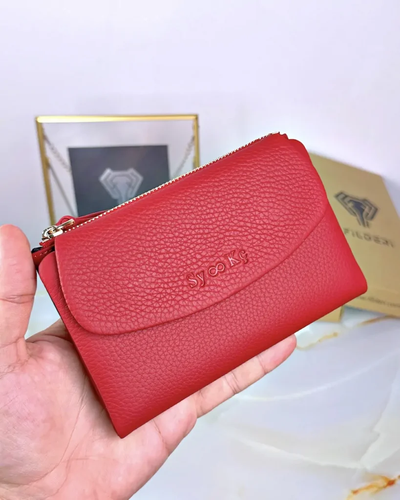 Compact Women's Leather Wallet — Red, Guti, 2064 — product view 1