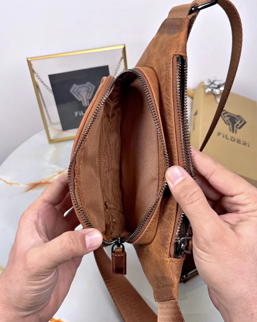 Leather Crossbody Bag — Hazelnut Brown, 2085 — product view 2