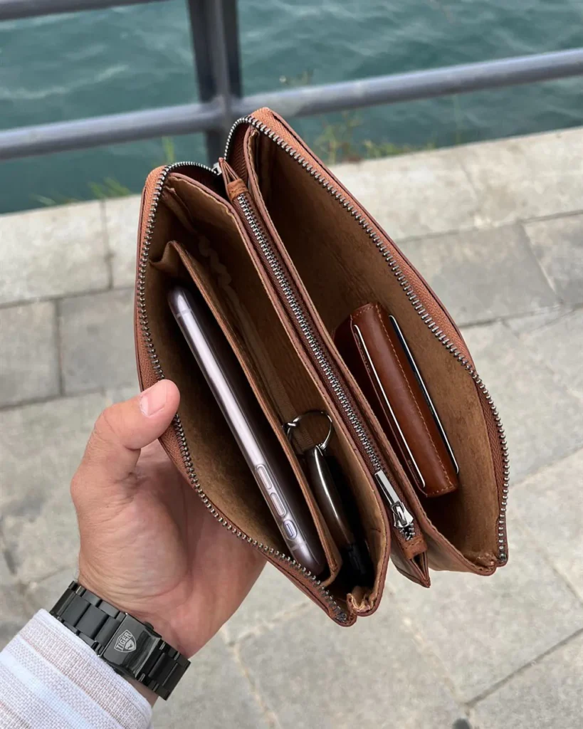 Men's Leather Handbag — Hazelnut Brown, 2029 — product view 2