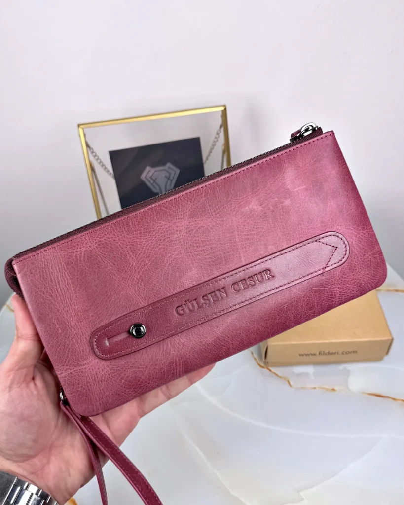 Women's Leather Handbag — Burgundy, 2029 — product view 1